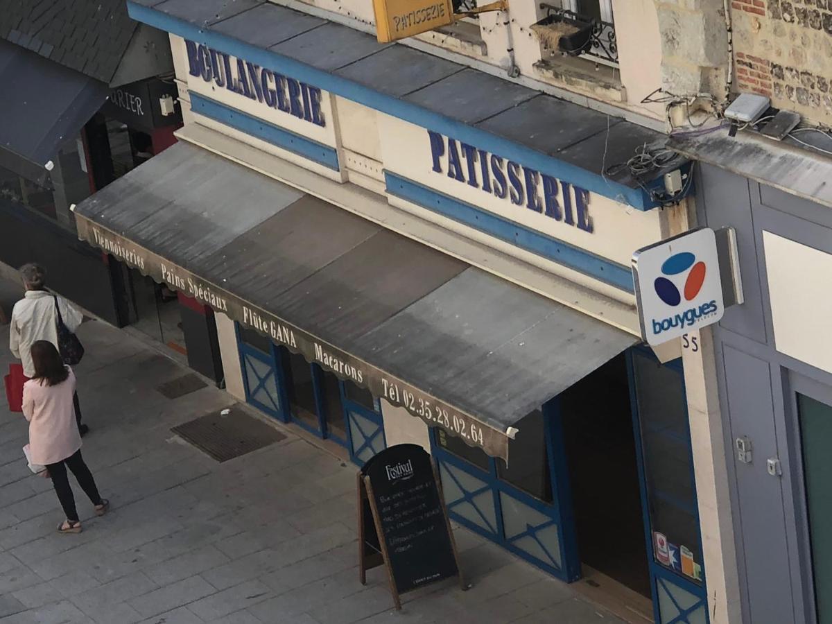 Au Coeur Du Marche 4 Etoiles Lägenhet Fécamp Exteriör bild