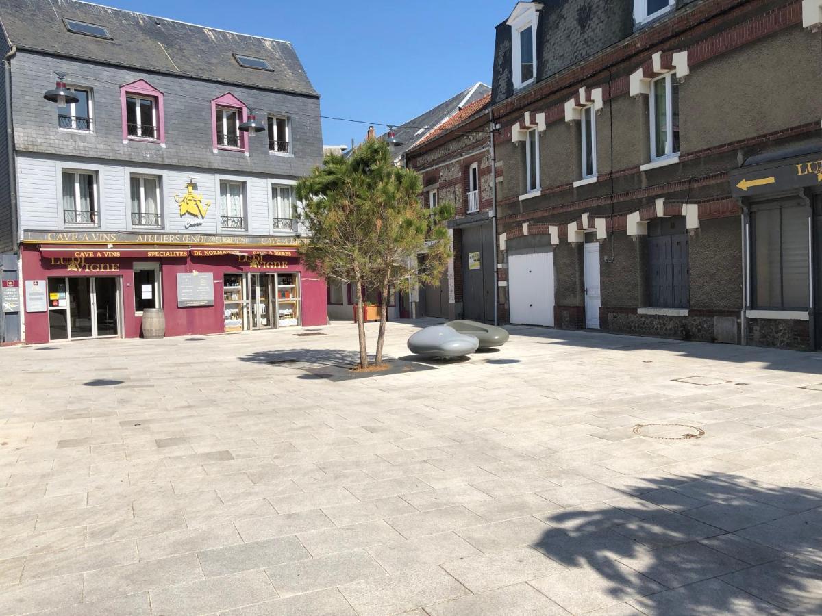 Au Coeur Du Marche 4 Etoiles Lägenhet Fécamp Exteriör bild