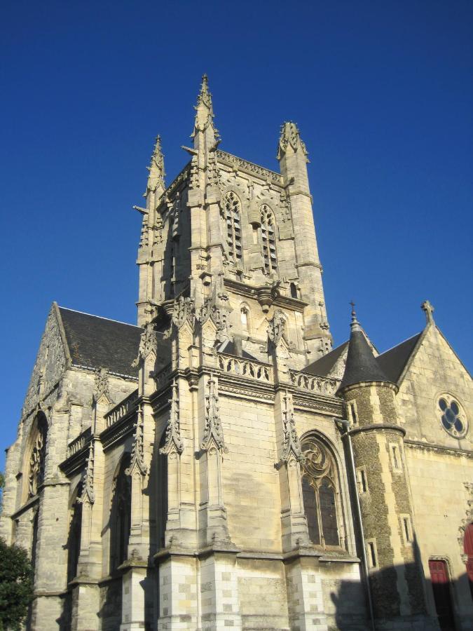 Au Coeur Du Marche 4 Etoiles Lägenhet Fécamp Exteriör bild