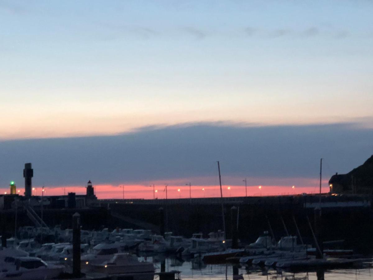 Au Coeur Du Marche 4 Etoiles Lägenhet Fécamp Exteriör bild